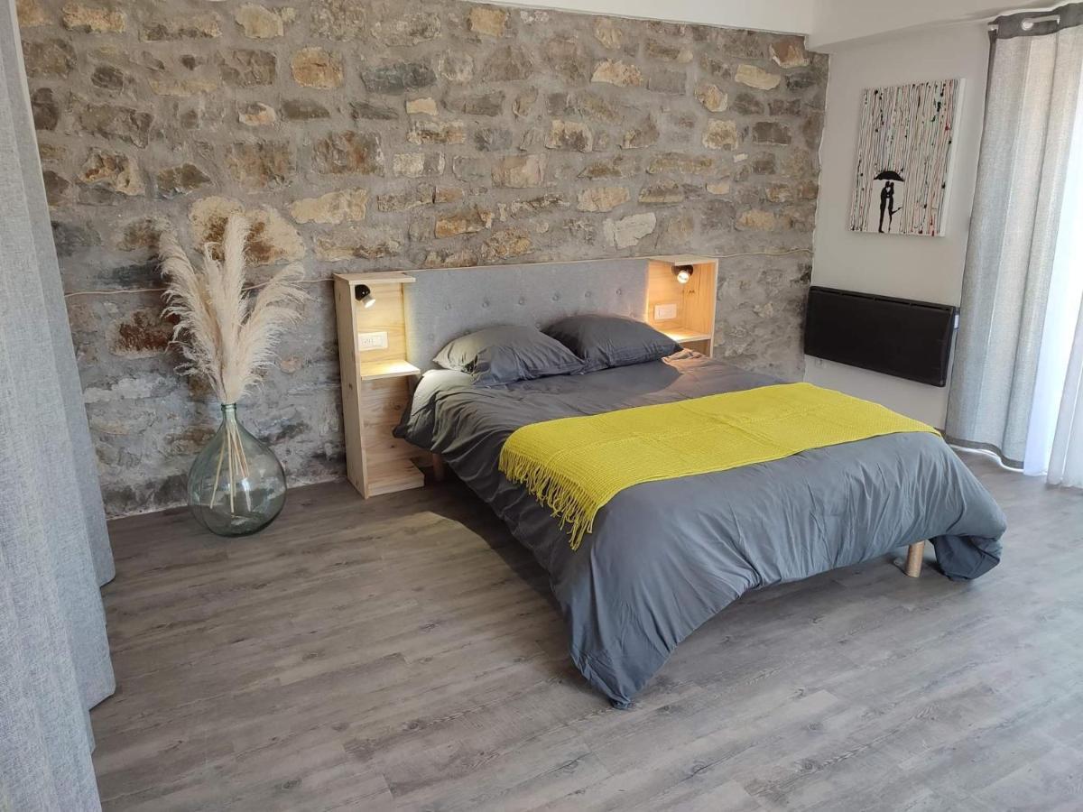 Auberge Des Esperels Rez De Maison Avec Jardin Figanières Екстериор снимка